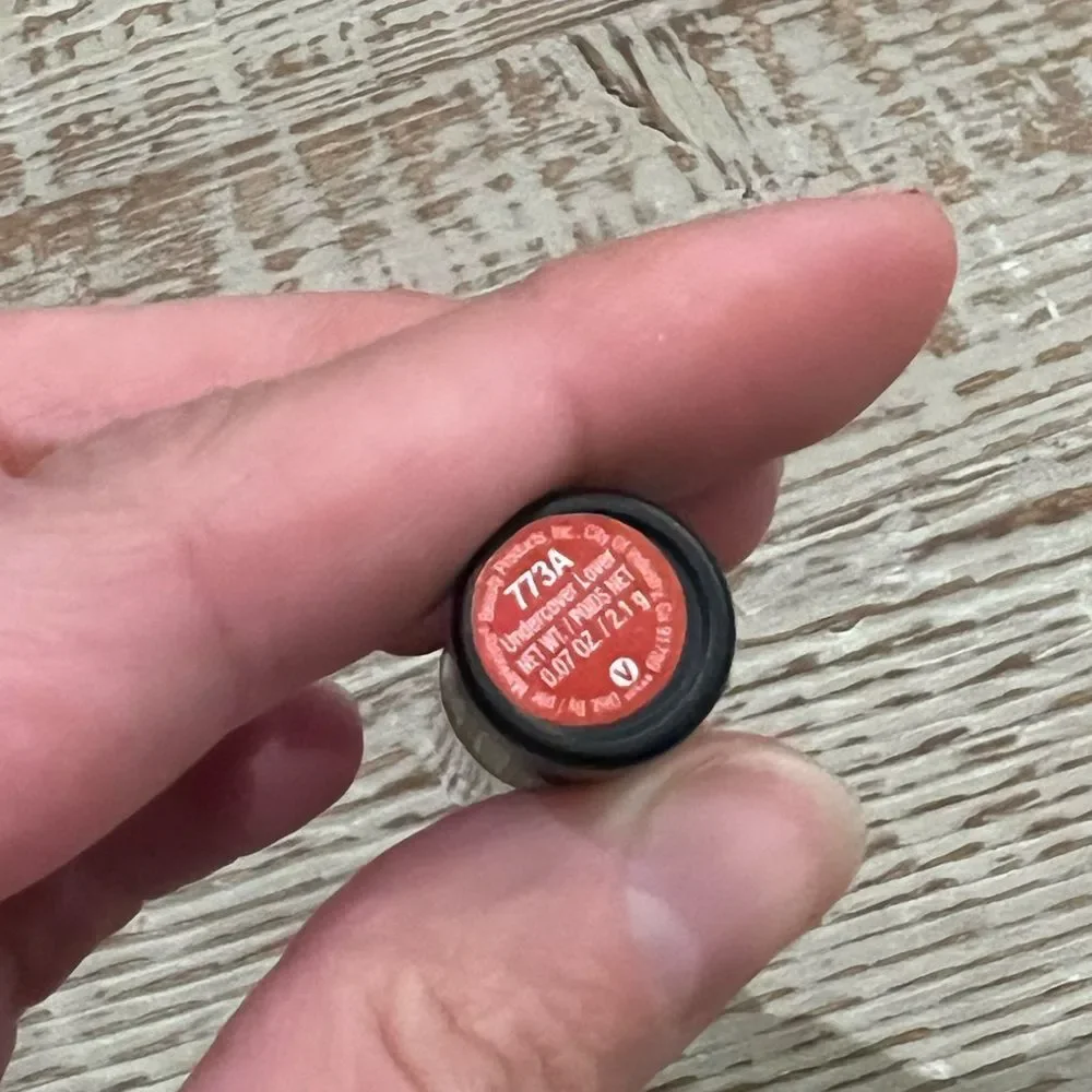 Wet n wild perfect pout lipstick